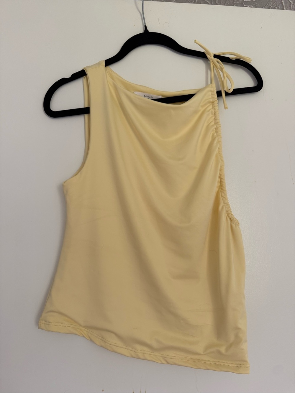 gaze One-Shoulder Tie-Strap Tank in Pale Yellow